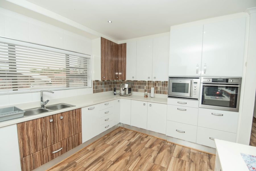 3 Bedroom Property for Sale in Rowallan Park Eastern Cape